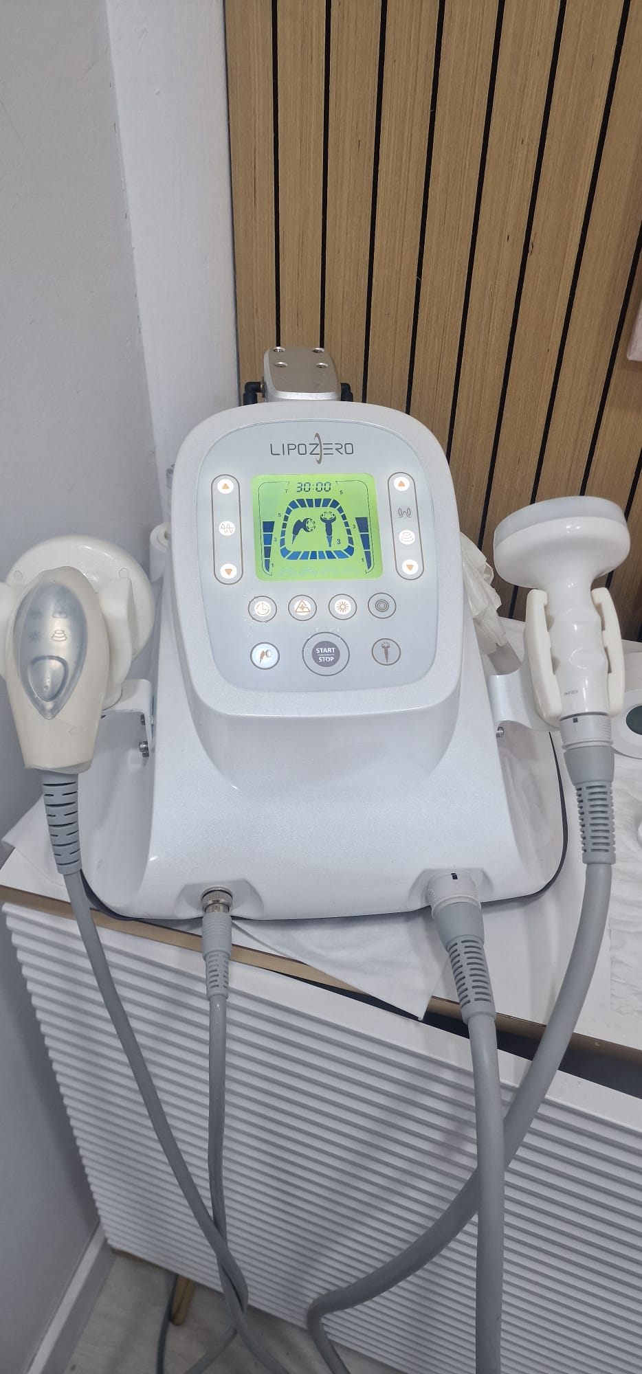 Equipamento Lipozero utilizado nas sessões Sandra Silva Studio
